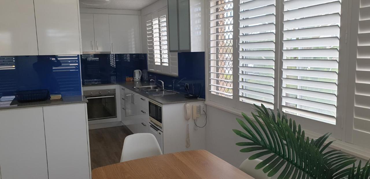 Wyuna Beachfront Holiday Apartments Gold Coast Kültér fotó