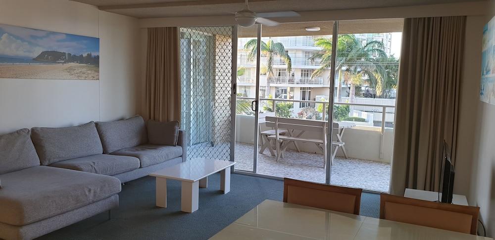 Wyuna Beachfront Holiday Apartments Gold Coast Kültér fotó