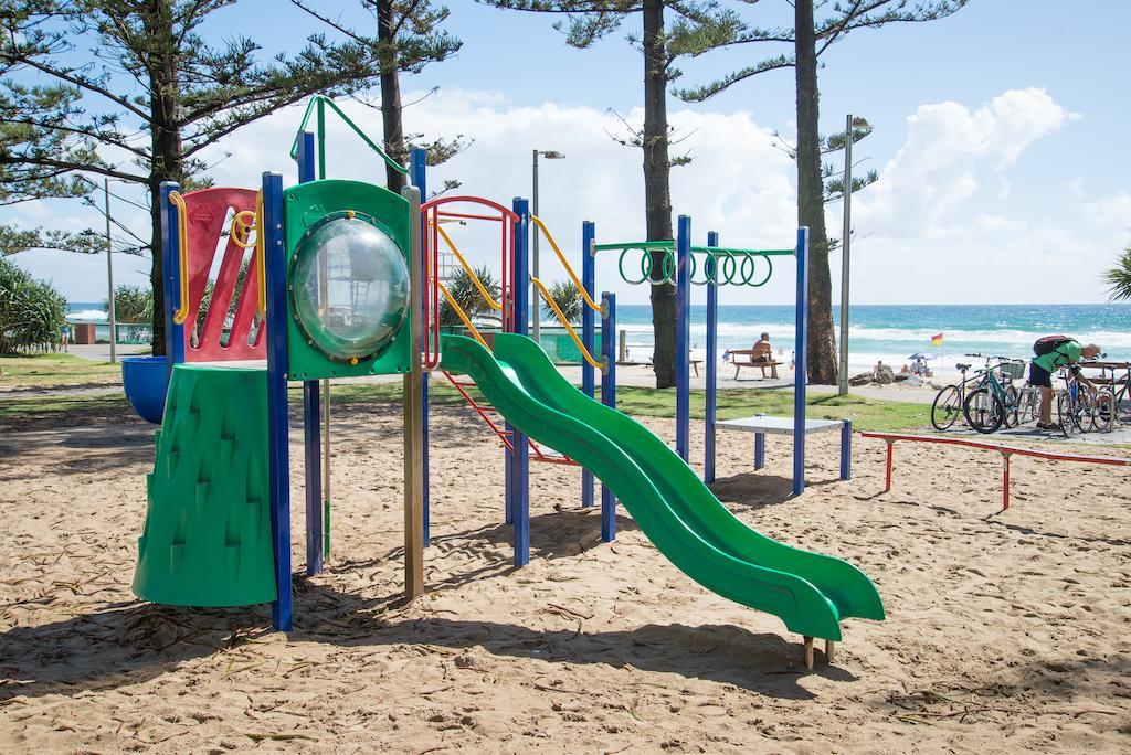 Wyuna Beachfront Holiday Apartments Gold Coast Kültér fotó