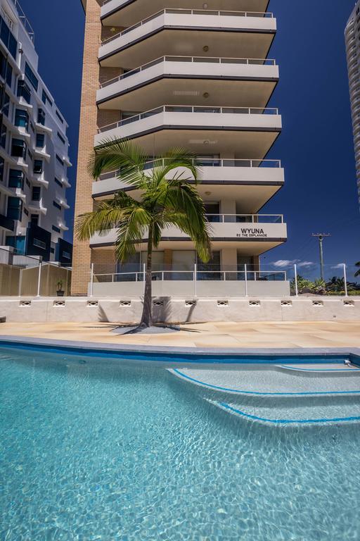 Wyuna Beachfront Holiday Apartments Gold Coast Kültér fotó