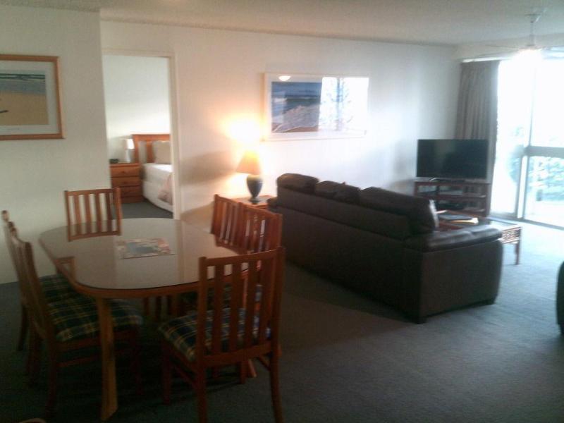 Wyuna Beachfront Holiday Apartments Gold Coast Kültér fotó