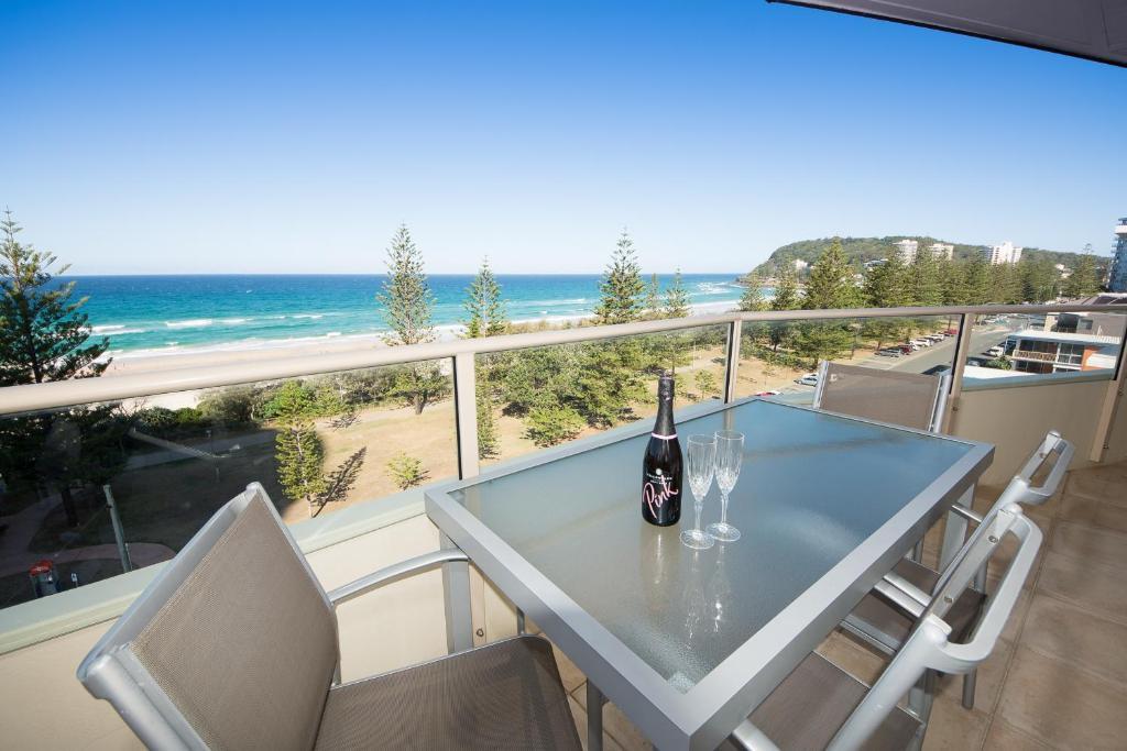 Wyuna Beachfront Holiday Apartments Gold Coast Szoba fotó